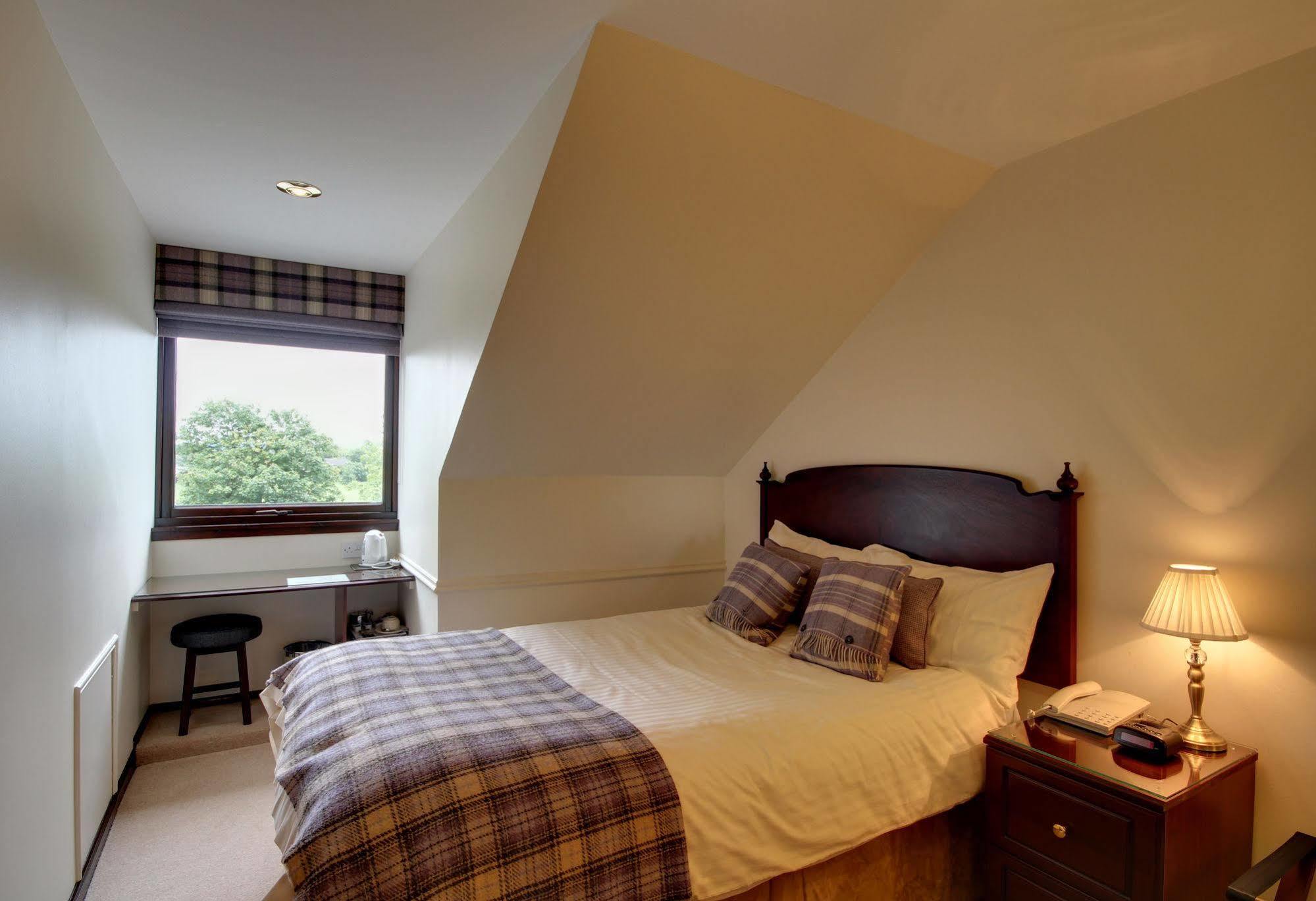Strathburn Hotel Inverurie By Compass Hospitality Eksteriør billede